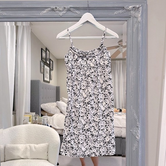 NWT Ann Taylor LOFT Sleeveless Jersey Knit Dress Floral Print Babydoll Mini XS P - Picture 1 of 8